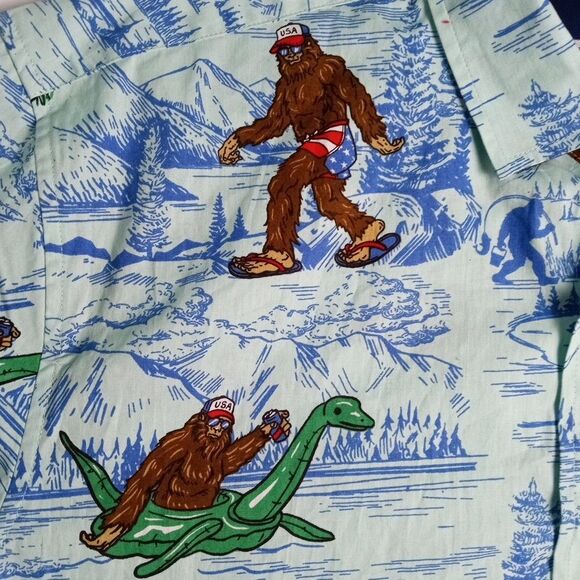 VTG Staghorn Bigfoot Sasquatch Short Sleeve Mens Button Shirt Large USA Hawaiian - Picture 5 of 5